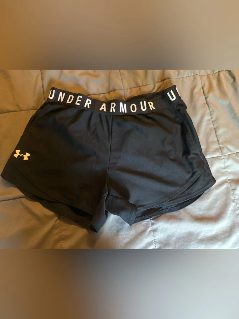 Women’s Under Armour shorts-size medium